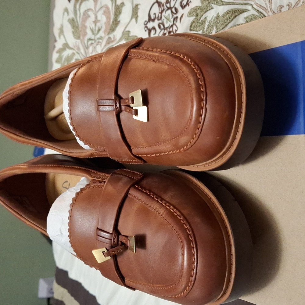 Clarks Women's Tan Leather Loafers with Gold Accents